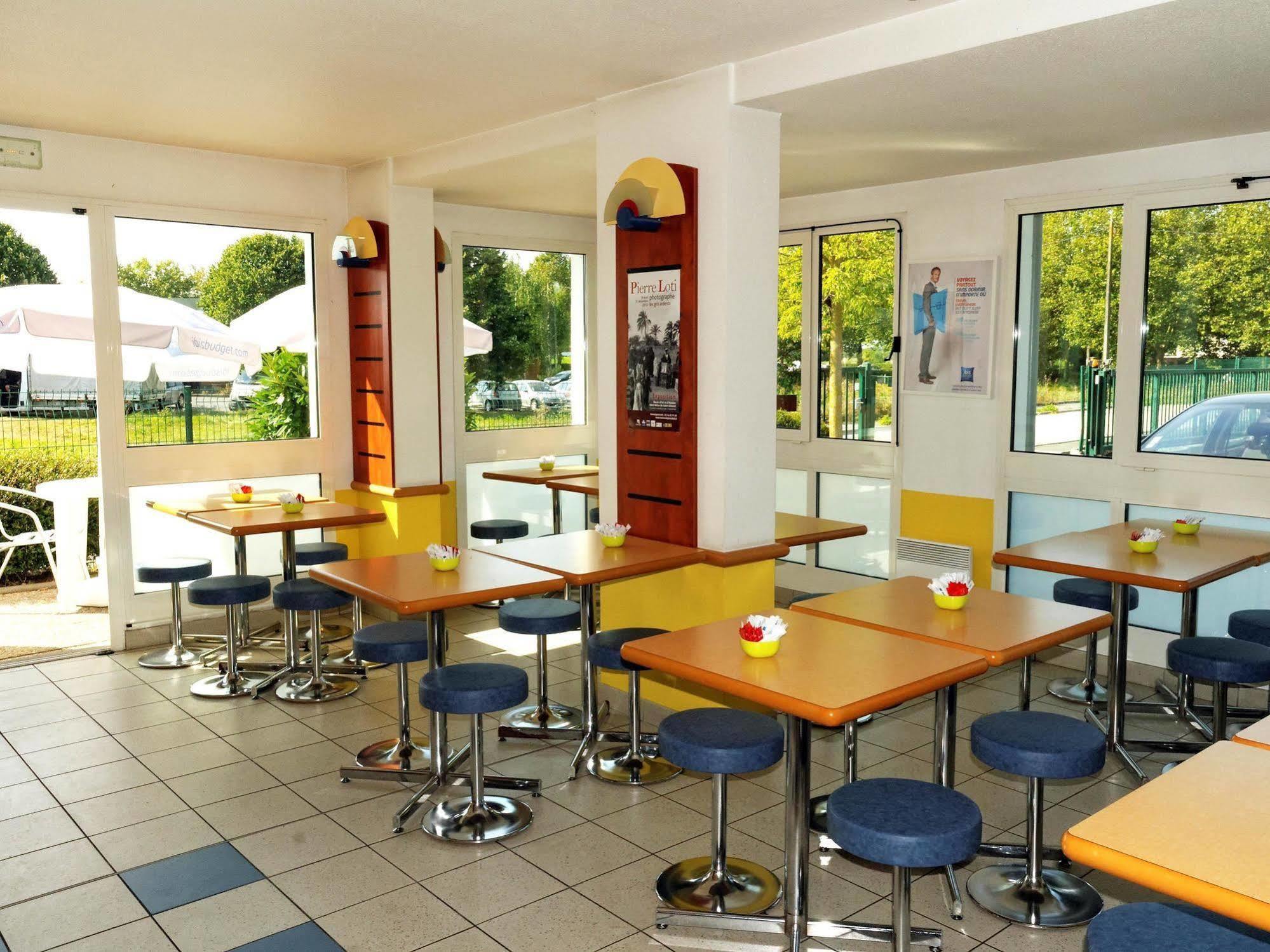 Ibis Budget Rochefort Exterior photo